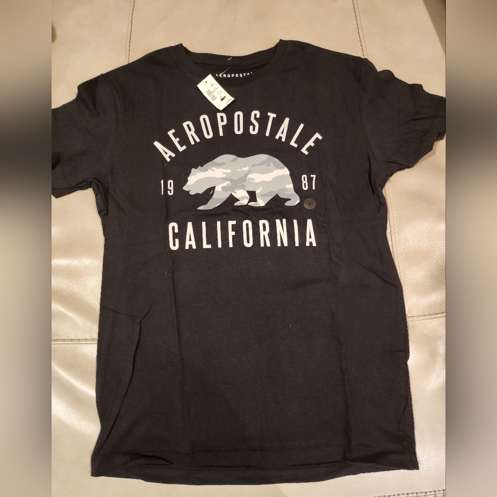 Aeropostale graphic tee